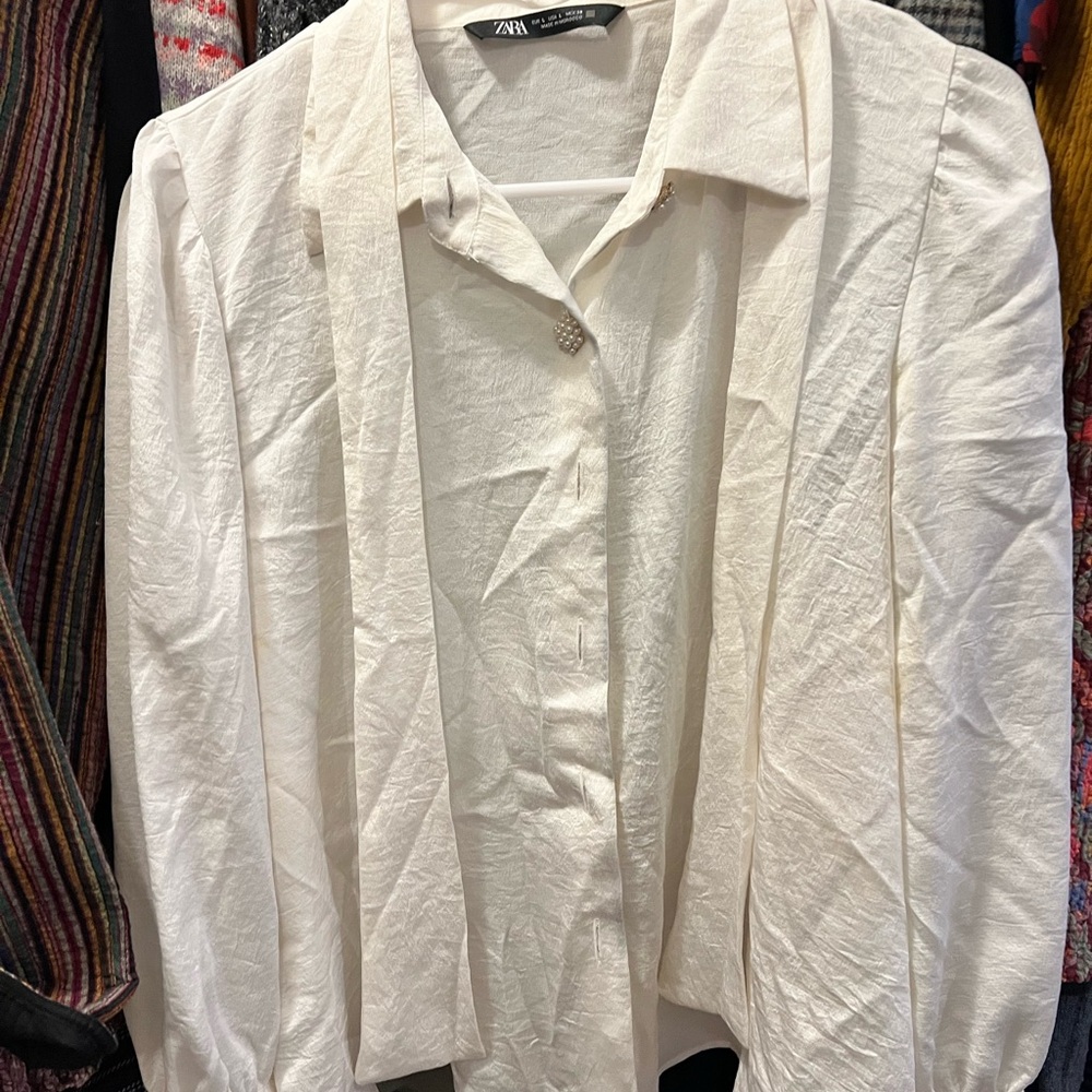 Zara Women's Cream blouse